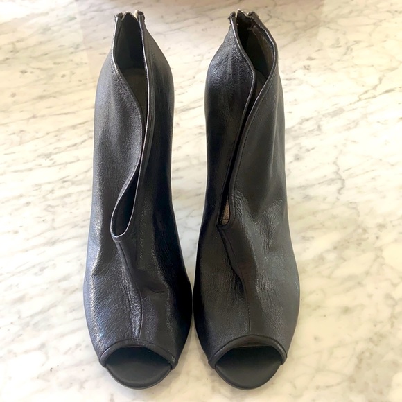 Preview International Shoes - Peep toe Booties